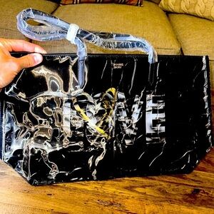 NWT $68 VS victoria secret LOVE tote bag in black
